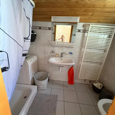 Cozy Alpine Wiesen Lägenhet Davos